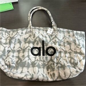 NWT Alo camo tote bag